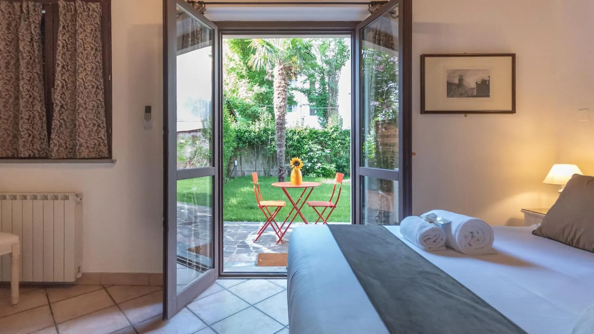 Guest house Regina Rooms Pisa Italy