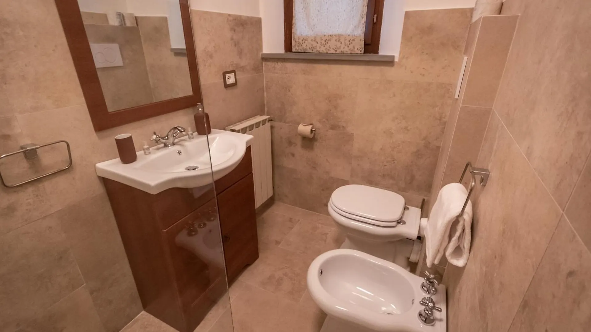 Regina Rooms Pisa Guest house
